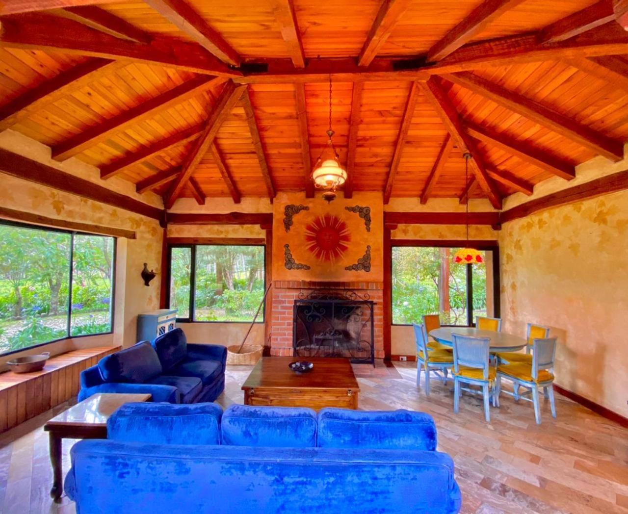 오타발로 Hacienda San Juan De La Vega B&B 외부 사진