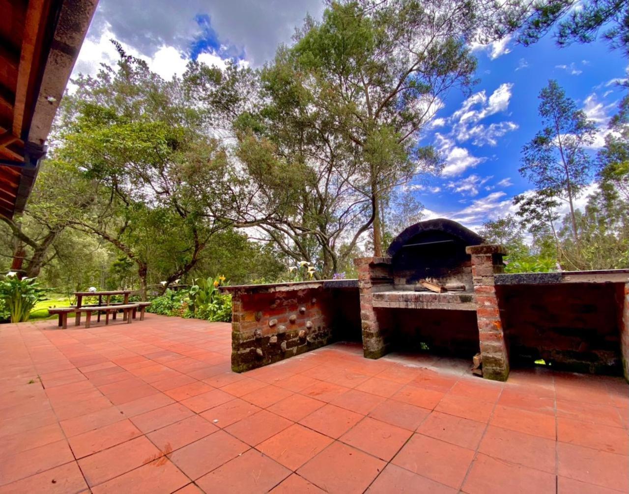 오타발로 Hacienda San Juan De La Vega B&B 외부 사진